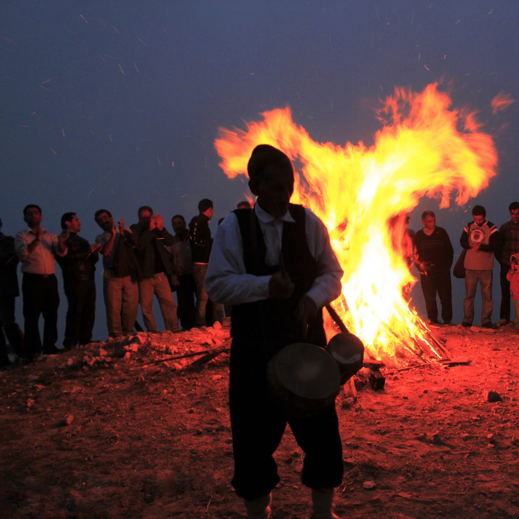 عید نوروزبل گیلان آتش مردم